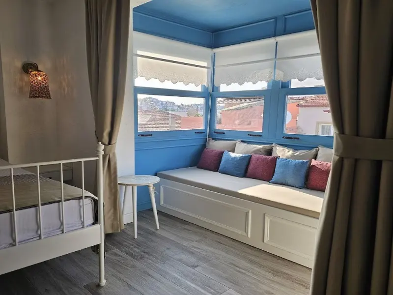 Kuğu Urla 28
