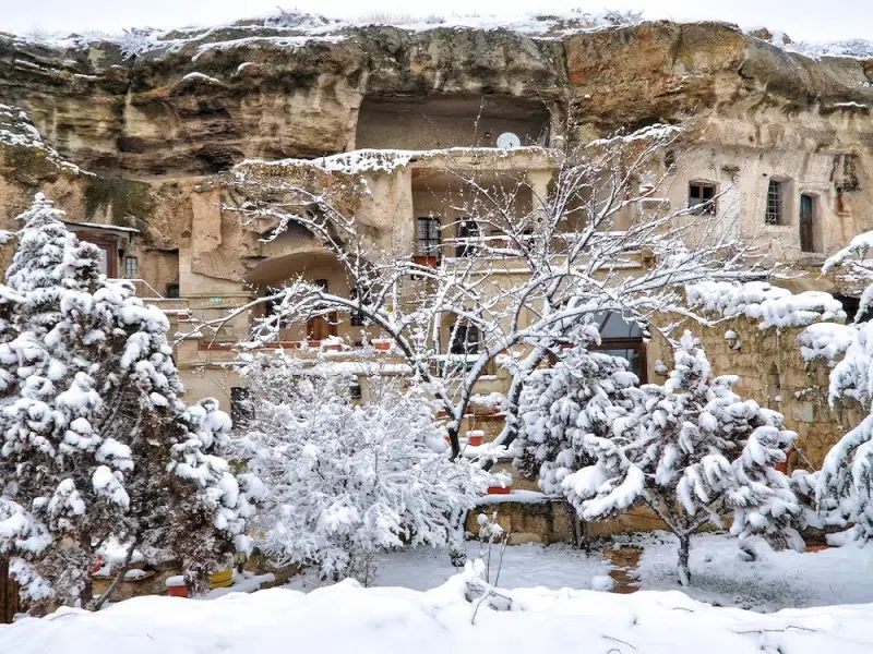 4 Oda Cave House 12