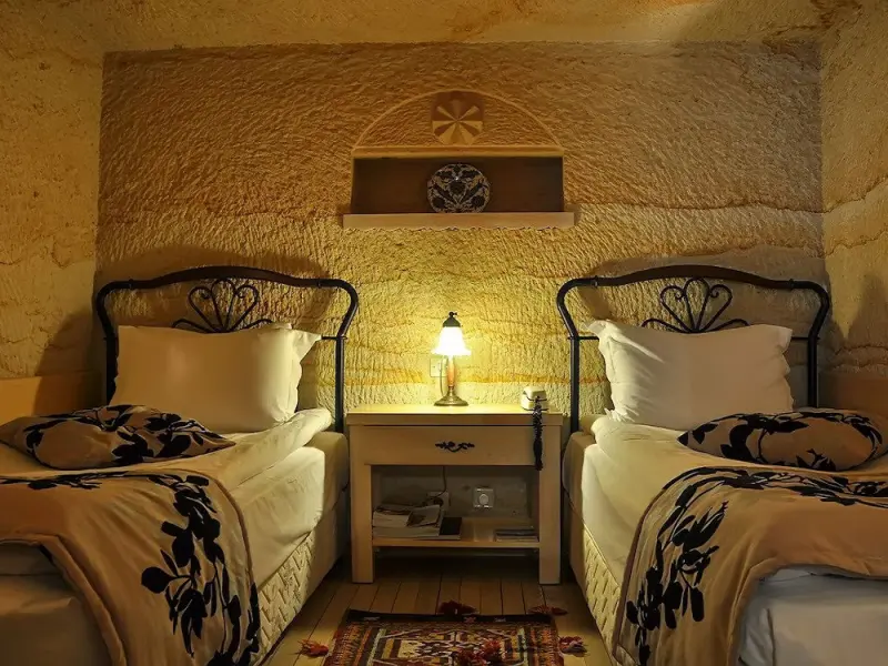 4 Oda Cave House 15