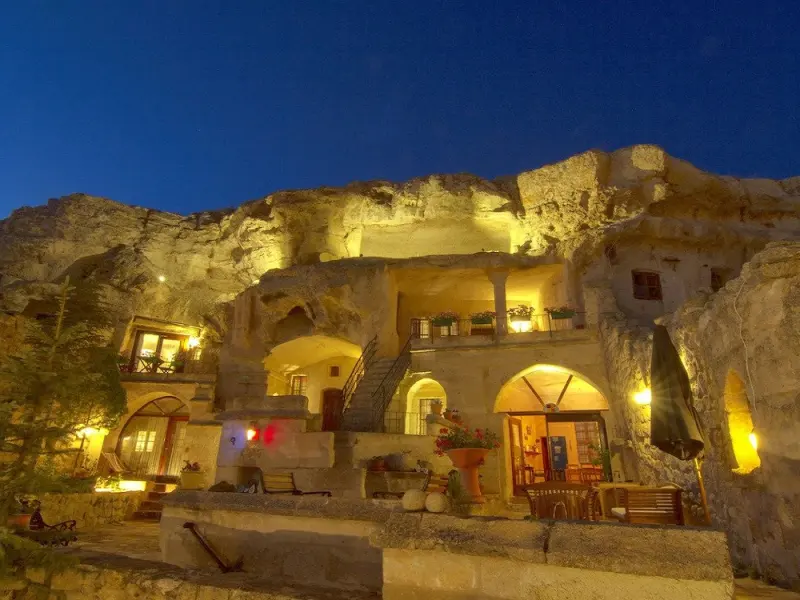 4 Oda Cave House 17