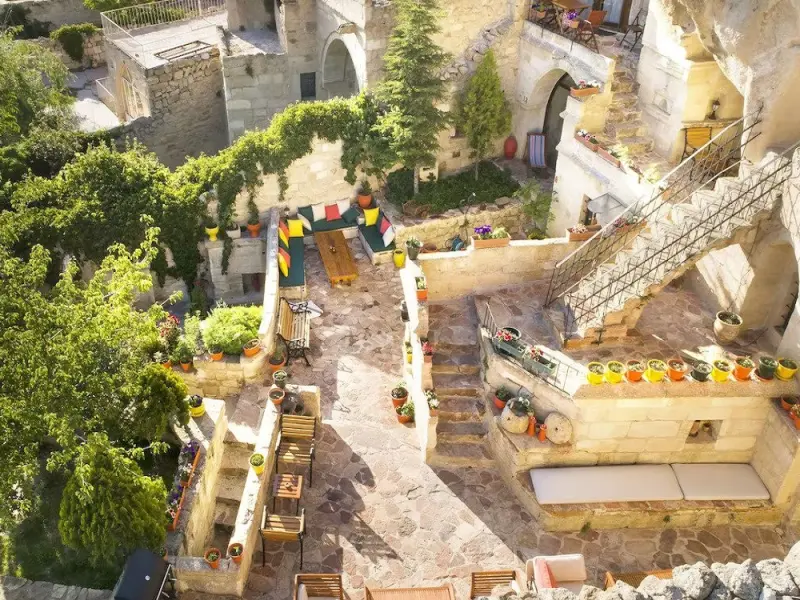 4 Oda Cave House 22