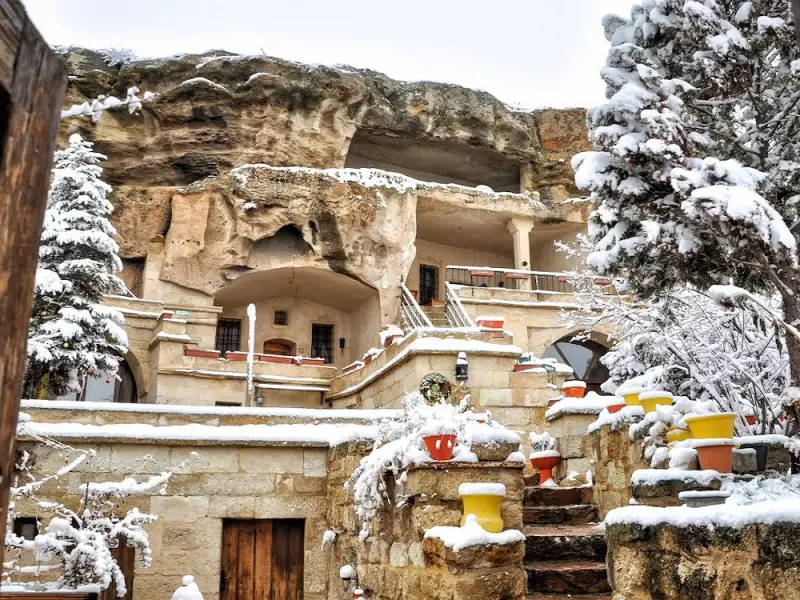 4 Oda Cave House 23