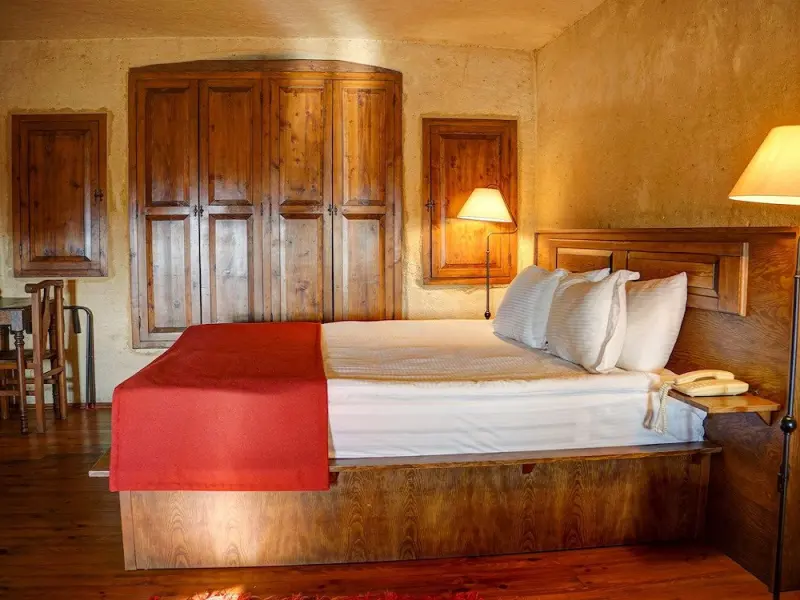 4 Oda Cave House 25