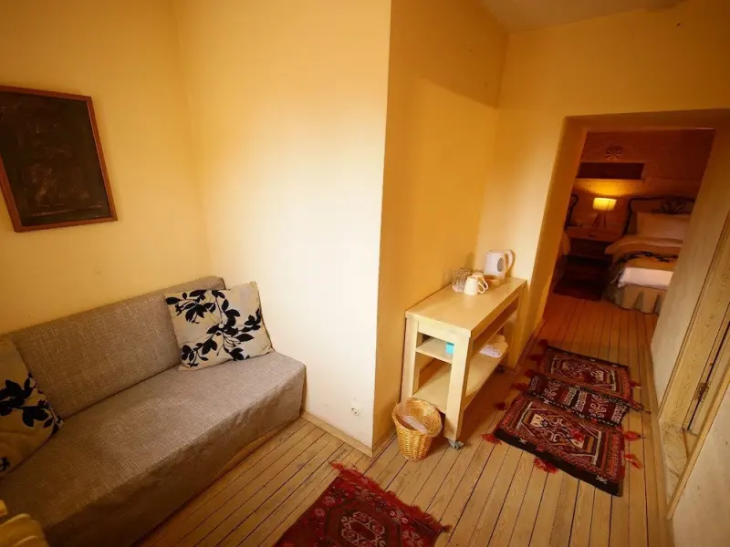 4 Oda Cave House 39