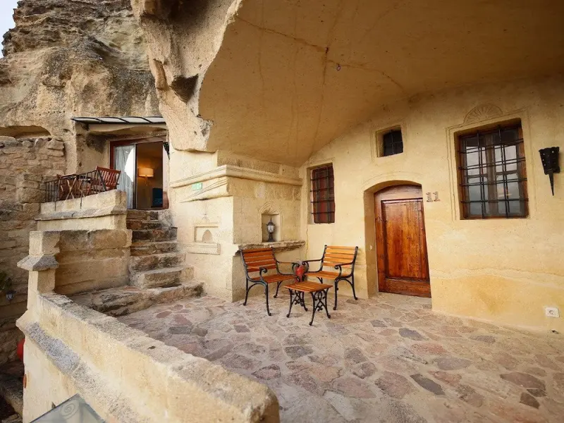 4 Oda Cave House 6