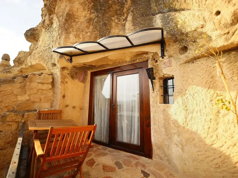 4 Oda Cave House 9