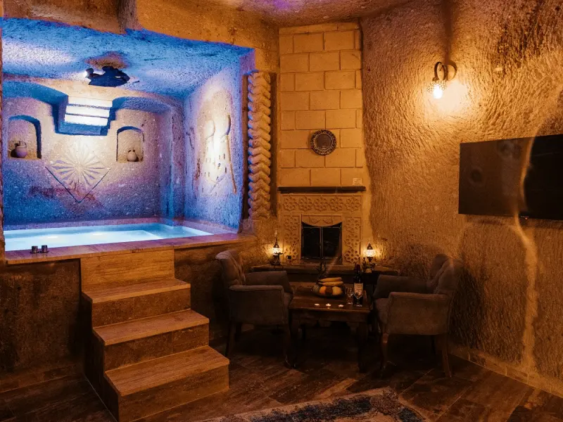 Bayar Cave Suites 1