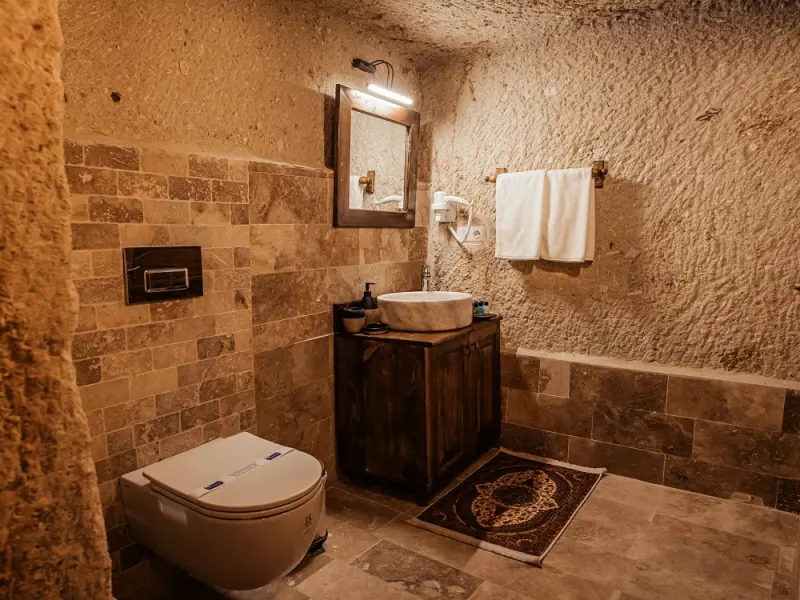 Bayar Cave Suites 12