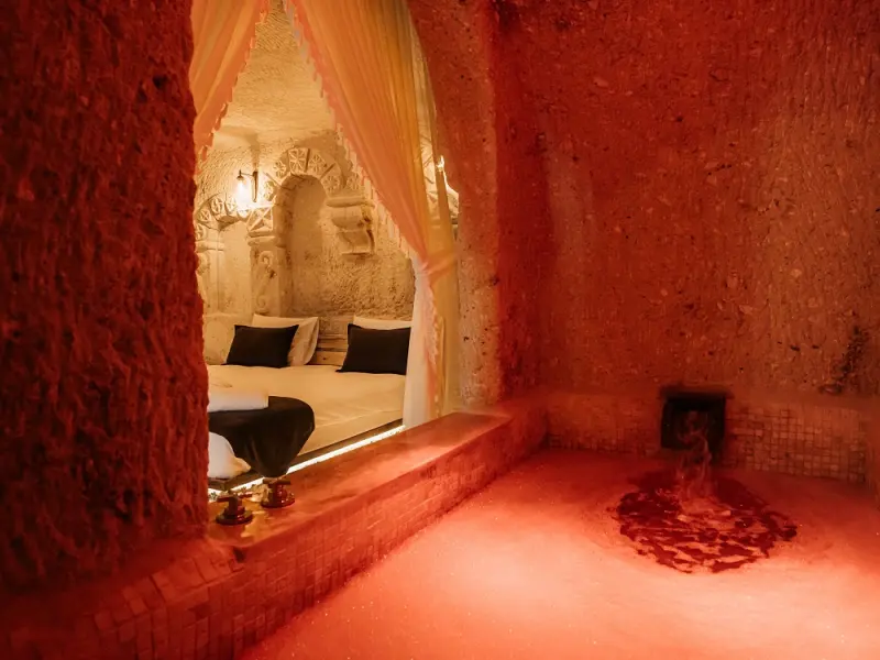 Bayar Cave Suites 17