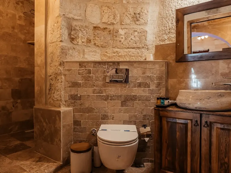 Bayar Cave Suites 20