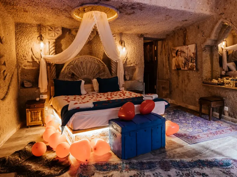 Bayar Cave Suites 2