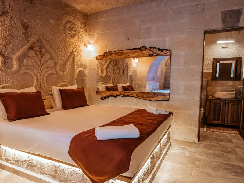 Bayar Cave Suites 24