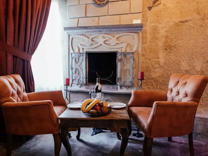 Bayar Cave Suites 25