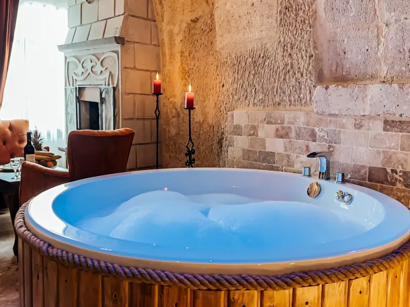 Bayar Cave Suites 26