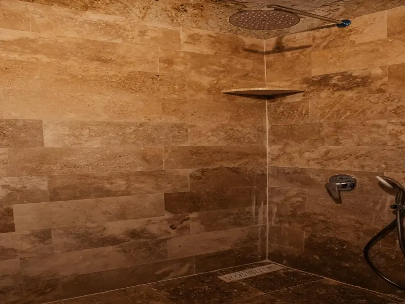 Bayar Cave Suites 27