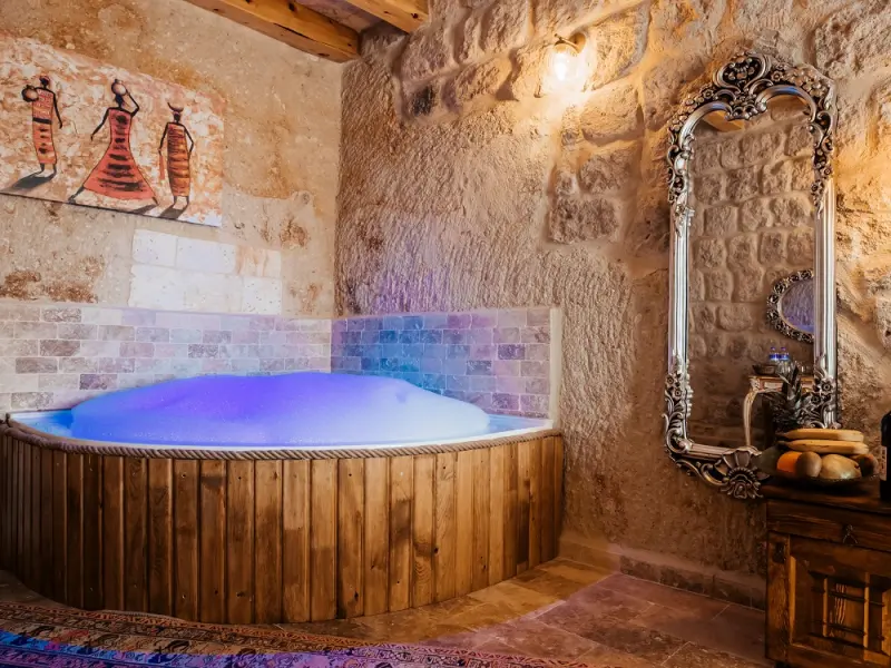 Bayar Cave Suites 39