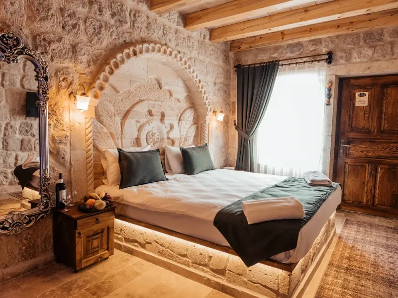 Bayar Cave Suites 41