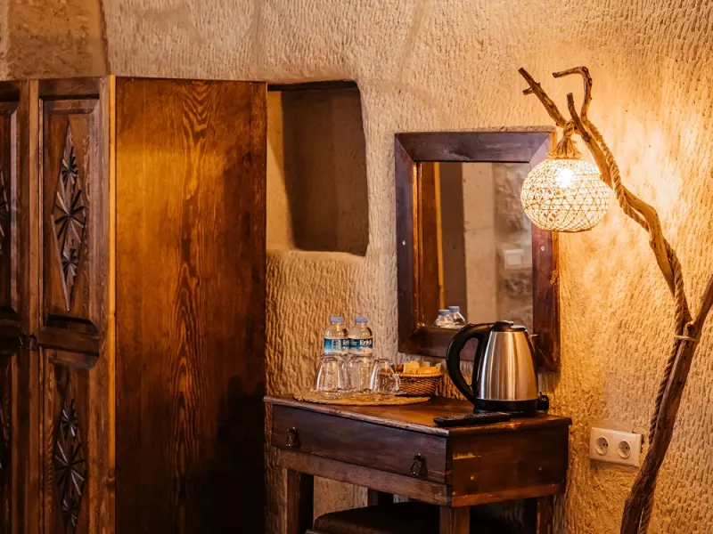 Bayar Cave Suites 8