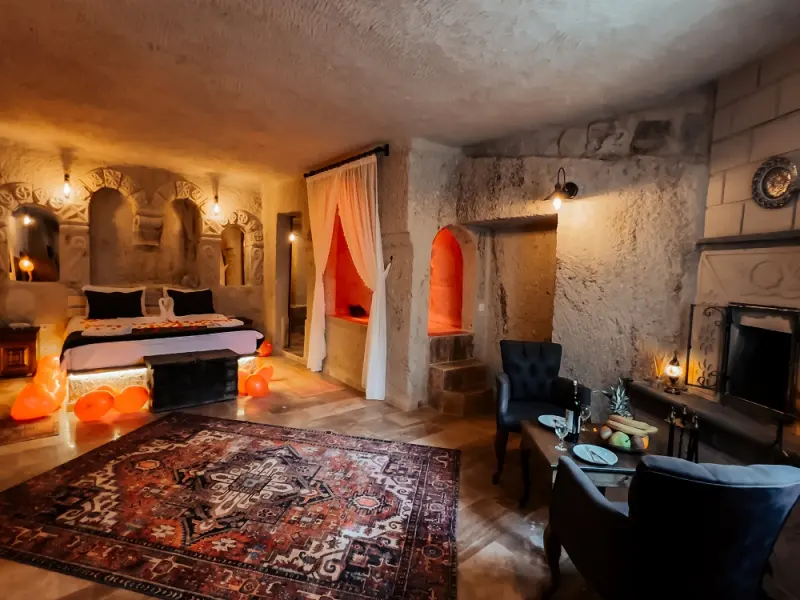 Bayar Cave Suites 9