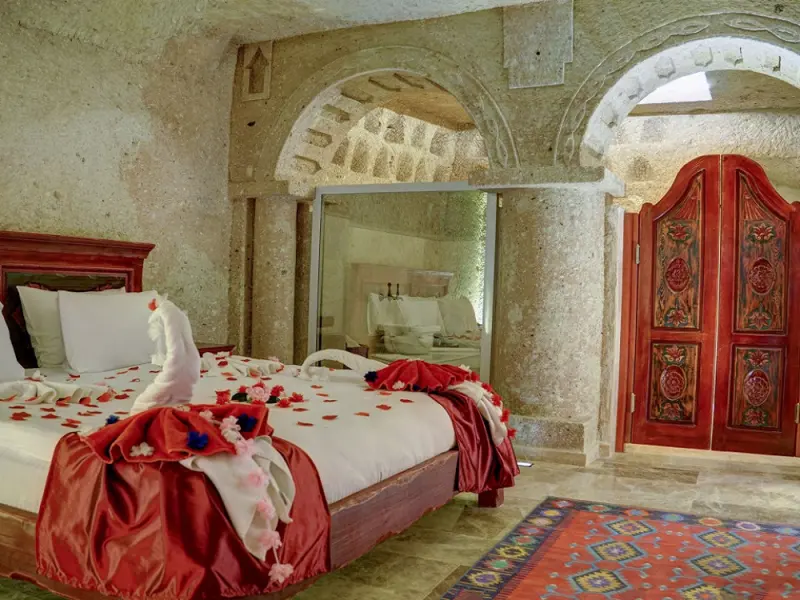 Calypso Cave Suites 14