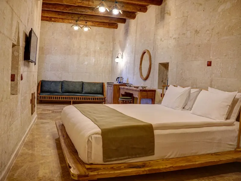 Calypso Cave Suites 20
