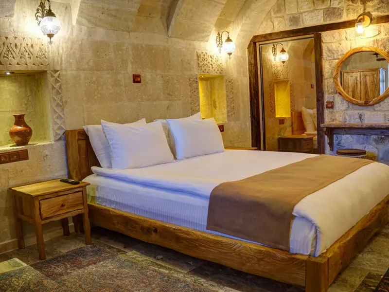 Calypso Cave Suites 10
