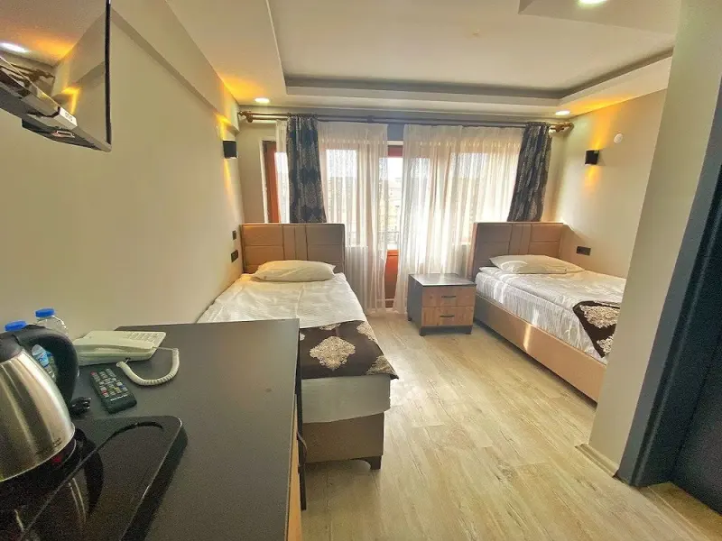 Whitestone Otel 1