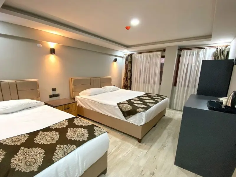 Whitestone Otel 11