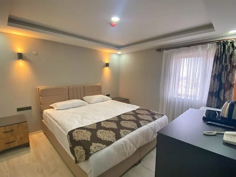 Whitestone Otel 12