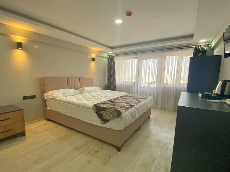 Whitestone Otel 4