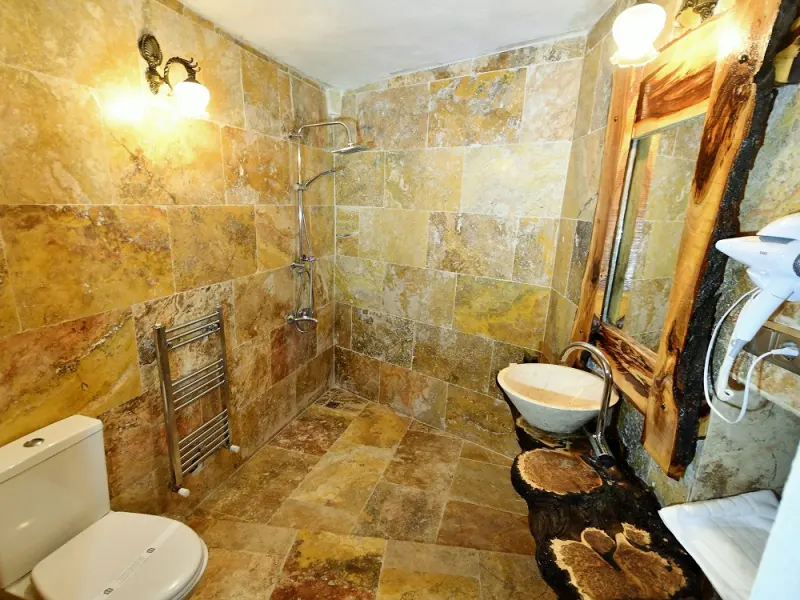 Larissa Cave Hotel 12