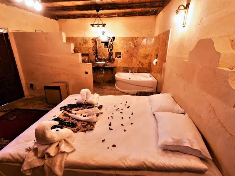 Larissa Cave Hotel 26