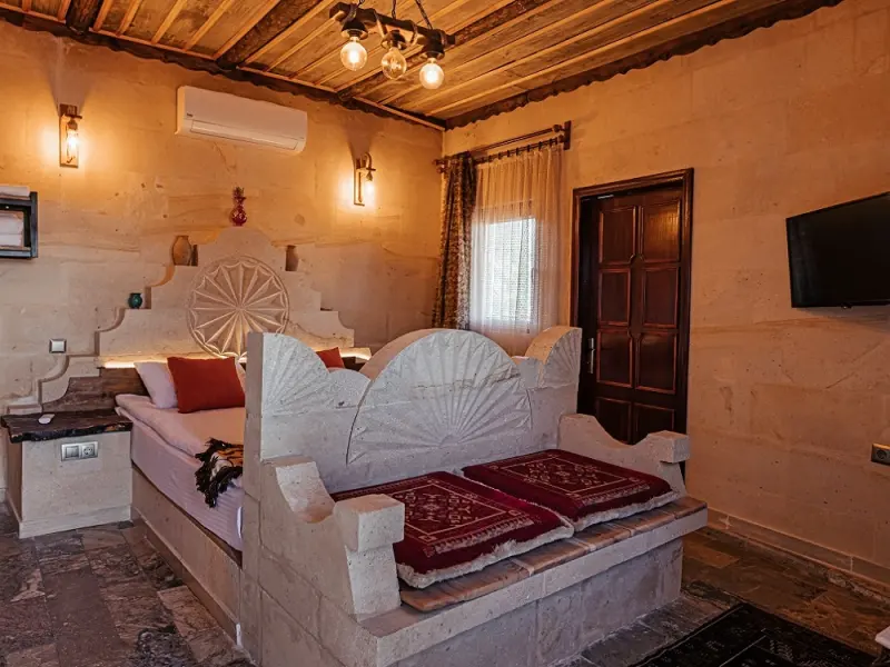 Larissa Cave Hotel 27