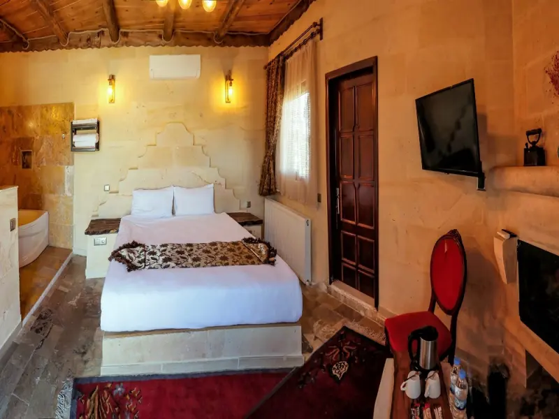 Larissa Cave Hotel 31