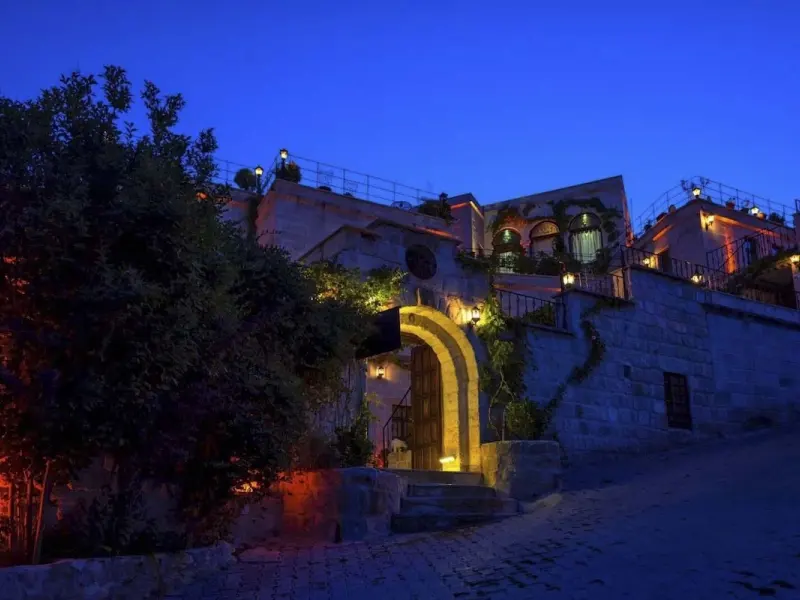 Sinasos Palace Cave Hotel 2