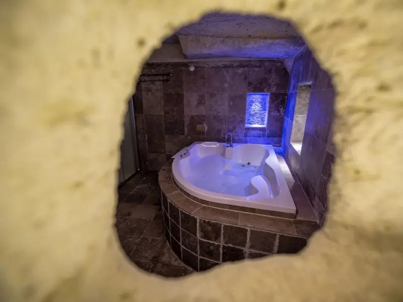 Sinasos Palace Cave Hotel 9