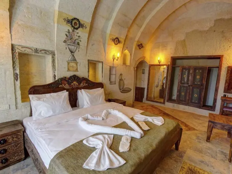 Capp Royal Cave Hotel 21