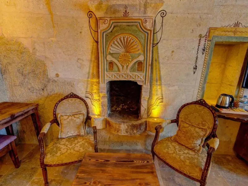 Capp Royal Cave Hotel 6