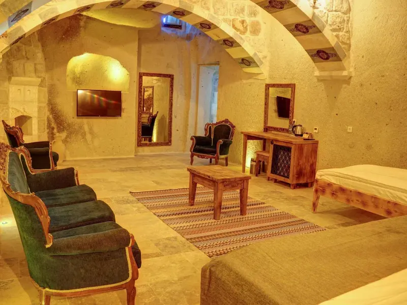Capp Royal Cave Hotel 7
