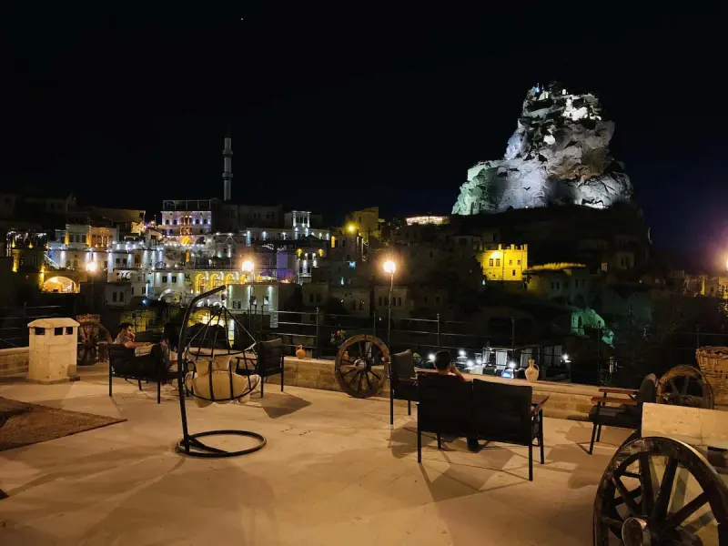 Capp Royal Cave Hotel 8