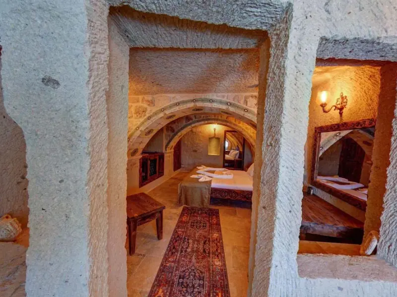 Capp Royal Cave Hotel 10