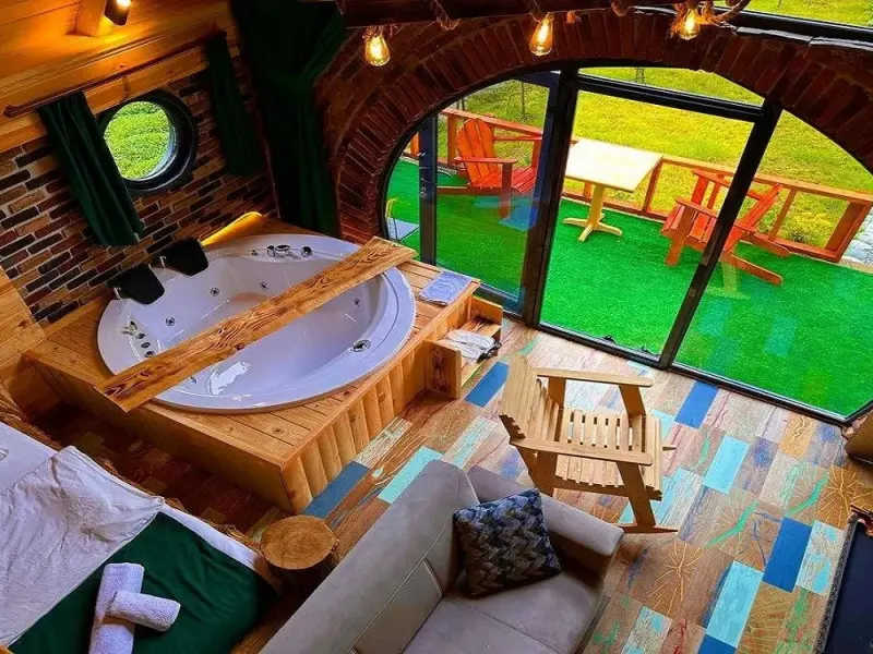 Moon River Bungalow 6
