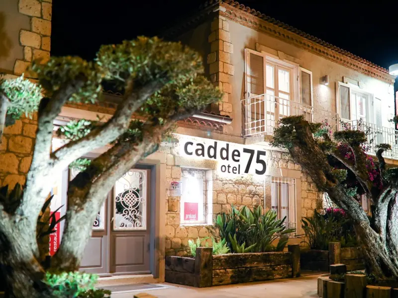 Cadde 75 Otel 21