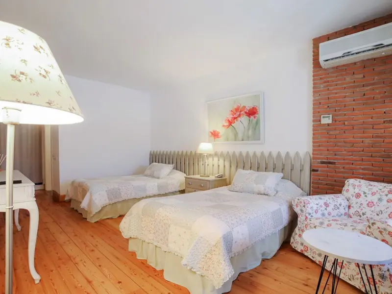 Cadde 75 Otel 7