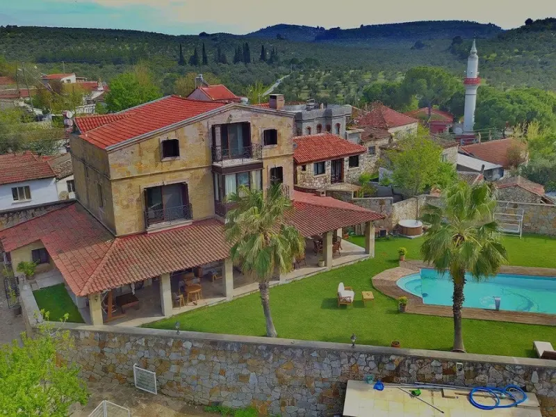 The Mira House 1