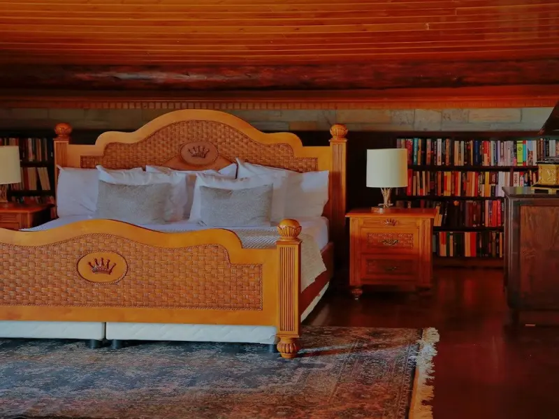 The Mira House 16