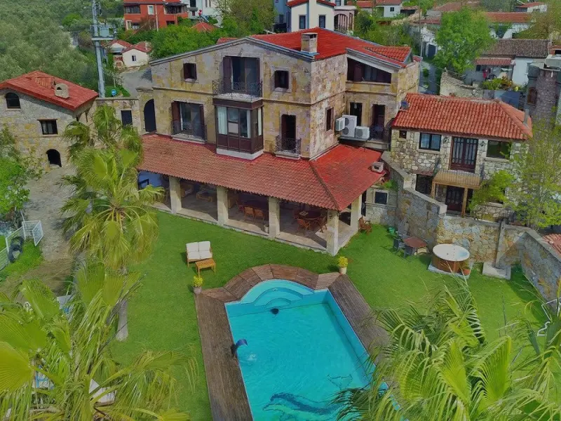 The Mira House 4