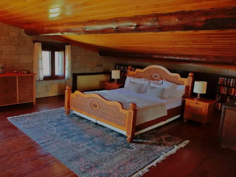 The Mira House 10
