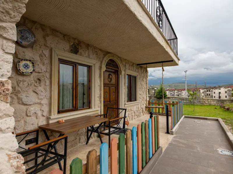 Cappadocia Hobbit House 30