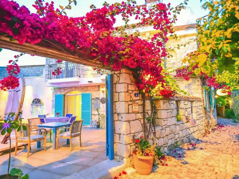 Alaçatı Asmalı Konak Otel 2